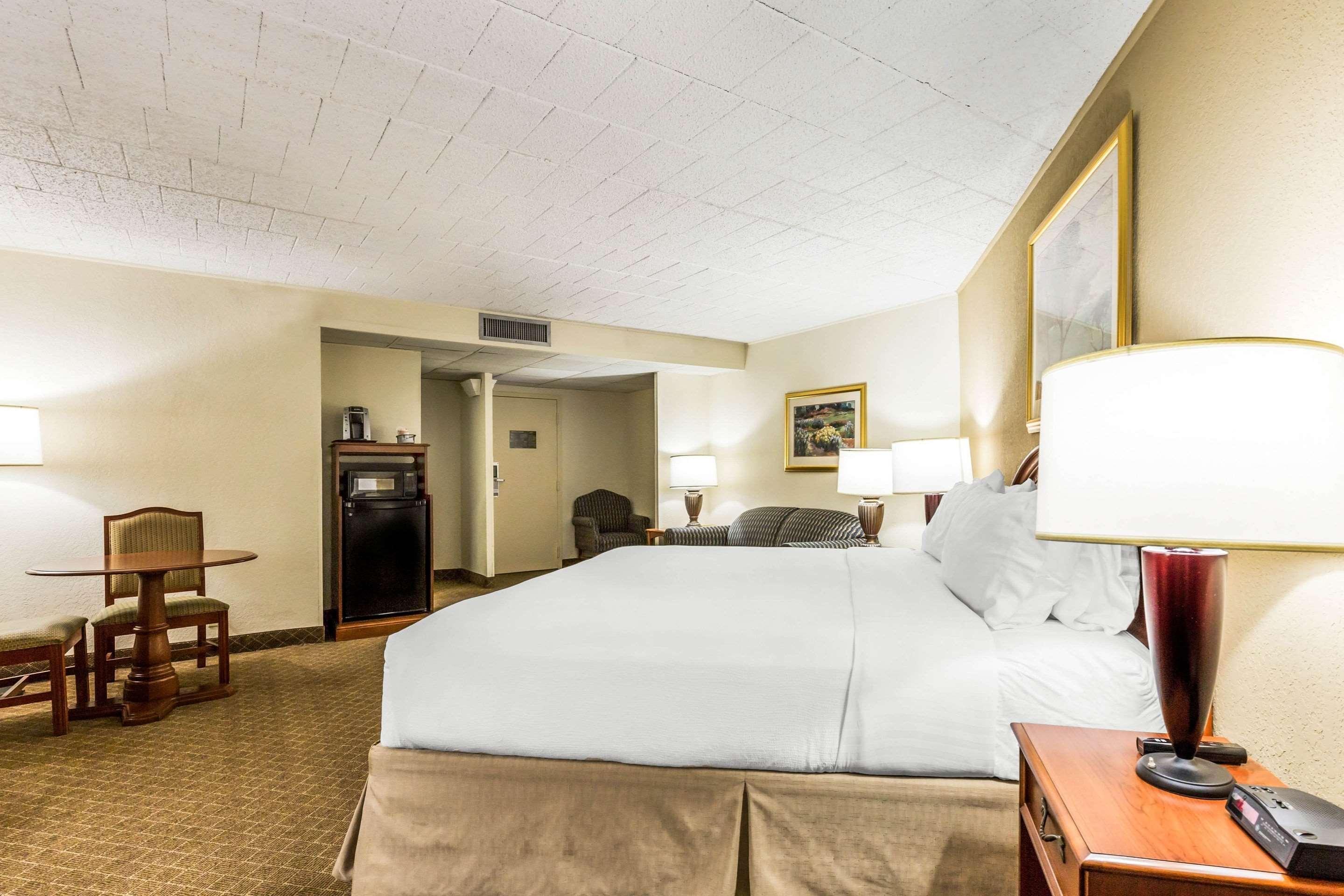 Clarion Inn Frederick Event Center מראה חיצוני תמונה