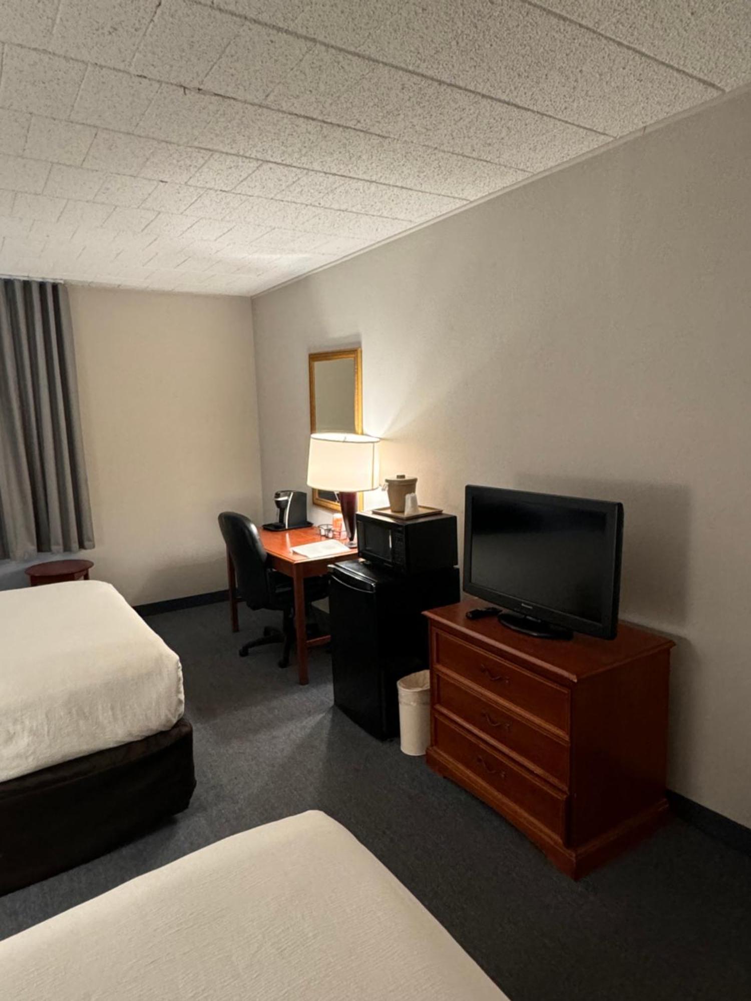 Clarion Inn Frederick Event Center מראה חיצוני תמונה